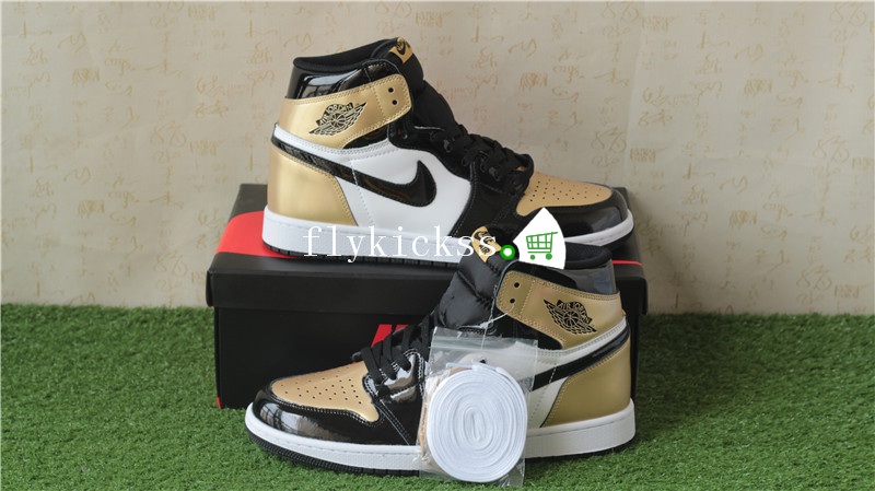 Authentic Air Jordan 1 Retro High OG Golden Toe